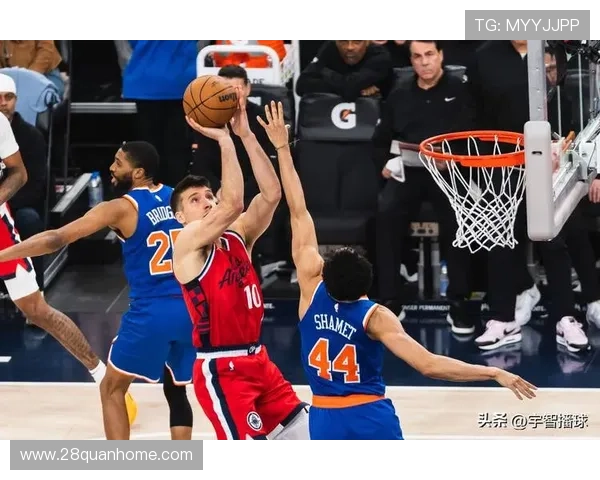 NBA快船最新比分走势解析球队表现与关键战役全回顾及未来展望 NBA快船最新比分走势解析球队表现与关键战役全回顾及未来展望